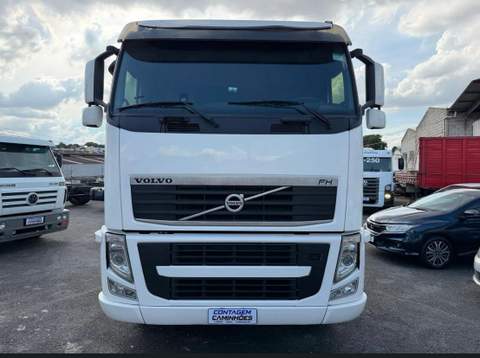 Caminhão Volvo FH 540 2014 6x4 Traçado Canelinha I-Shift à Venda branco — Contagem Caminhões