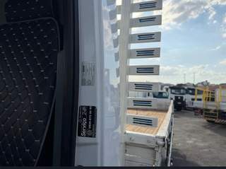 Caminhão Mercedes-Benz Accelo 815 2016 com Carroceria, Ar-Condicionado e 172.000 km — foto 8 do anúncio na Contagem Caminhões