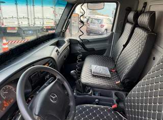 Caminhão Mercedes-Benz Accelo 815 2016 com Carroceria, Ar-Condicionado e 172.000 km — foto 11 do anúncio na Contagem Caminhões