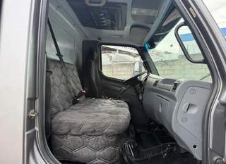 Caminhão Mercedes-Benz Accelo 1016 2013 6x2 Truck com Baú 6,50m — foto 10 do anúncio na Contagem Caminhões
