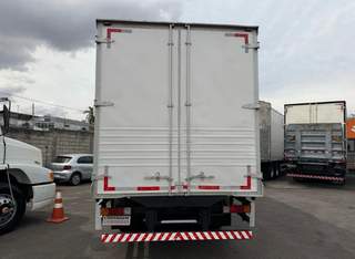 Caminhão Mercedes-Benz Accelo 1016 2013 6x2 Truck com Baú 6,50m — foto 14 do anúncio na Contagem Caminhões