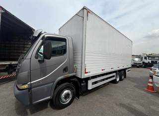 Caminhão Mercedes-Benz Accelo 1016 2013 6x2 Truck com Baú 6,50m — foto 16 do anúncio na Contagem Caminhões