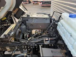 Caminhão Mercedes-Benz Accelo 815 2020 Único Dono Carroceria com Casinha Passageiro — foto 20 do anúncio na Contagem Caminhões