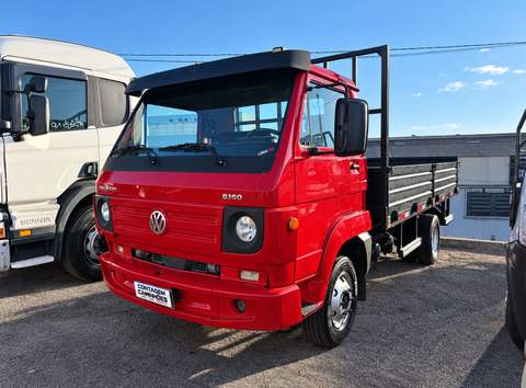 Caminhão VW 9.160 2013 com Carroceria de Ferro e 132.000 km vermelho — Contagem Caminhões