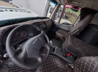 Caminhão Iveco Tector 240E30 2019 6x2 Automático Teto alto 300CV — foto 11 do anúncio na Contagem Caminhões