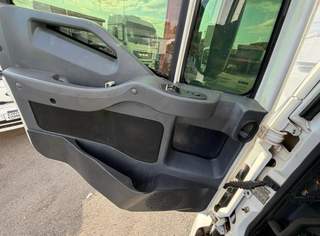 Caminhão Iveco Tector 240E30 2019 6x2 Automático Teto alto 300CV — foto 12 do anúncio na Contagem Caminhões