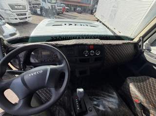 Caminhão Iveco Tector 240E30 2019 6x2 Automático Teto alto 300CV — foto 14 do anúncio na Contagem Caminhões